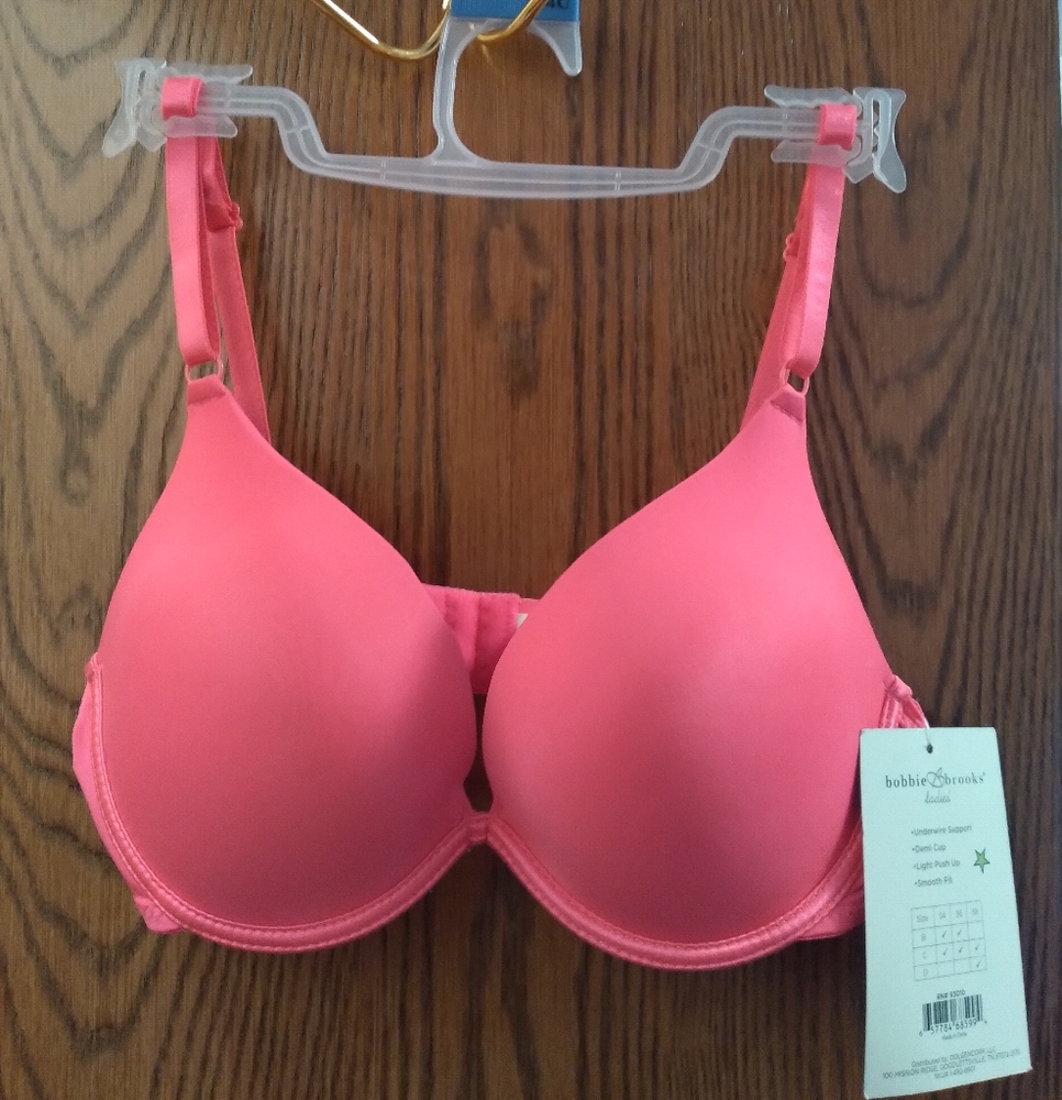 BOBBIE BROOKS Hot pink push up bra.